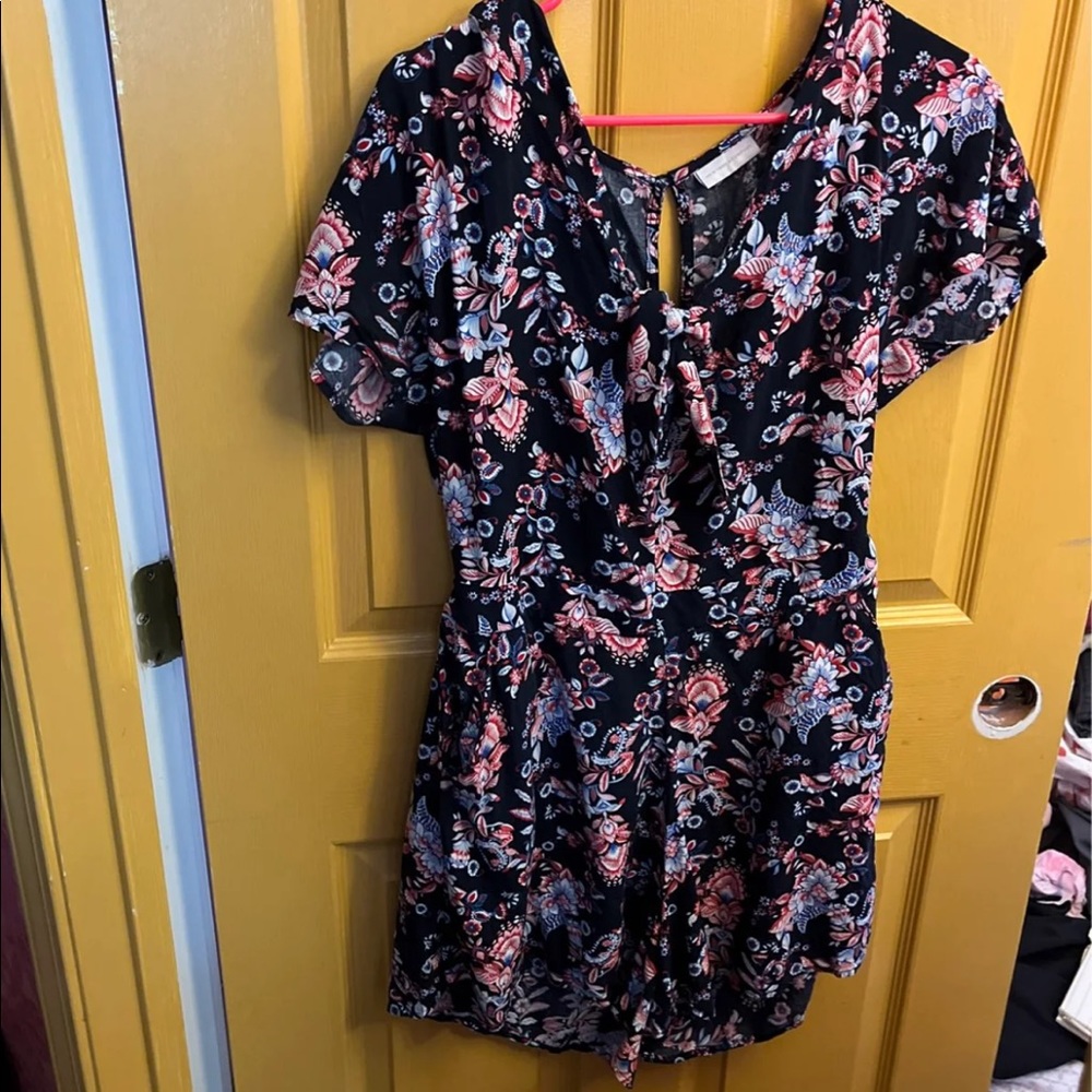 New‎ York and Company Floral Romper